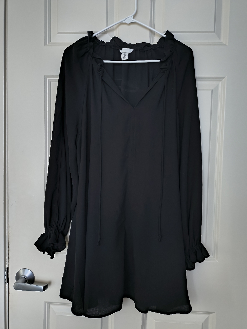 Black Long-Sleeve V-Neck Tunic Dress